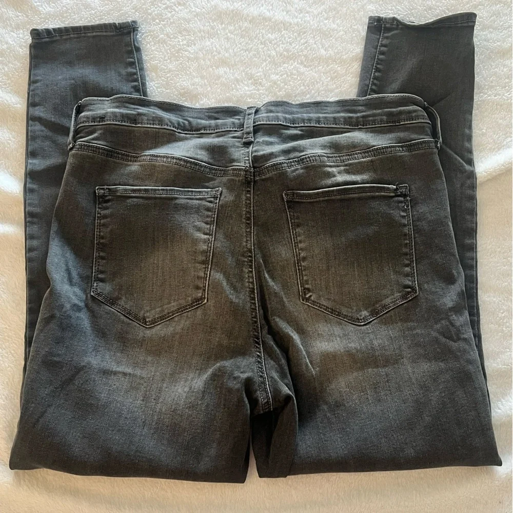 GAP Women’s Jeggings - Picture 3 of 8
